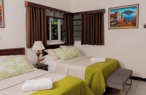 Flores Hotel | AMINA Inn