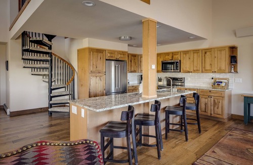 Steamboat Springs House | An Easy 3-minute, 150 Yard Walk to the Slopes!