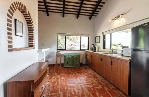 Ajijic Villa | ANANA San Rafael | 4BR | Lake Chapala Home with Terrace & Pool