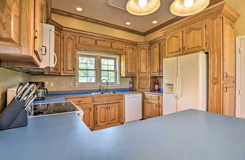 Mammoth Spring House | 'Angler's Ridge' Waterfront Family Getaway!