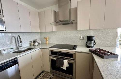 Zona 10 Apartment | Apartamento de 3 Dormitorios, Zona 10, Parqueo, Gym, Piscina