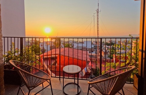 Colonia 5 de Diciembre Apartment | Apartment in Puerto Vallarta center, 6 people