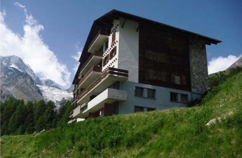Arolla Apartment | Apartment Panorama