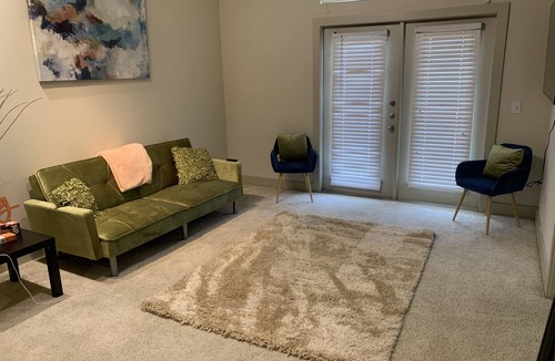 Uptown Apartment | Apartment w/Pool view 5 min from Galleria