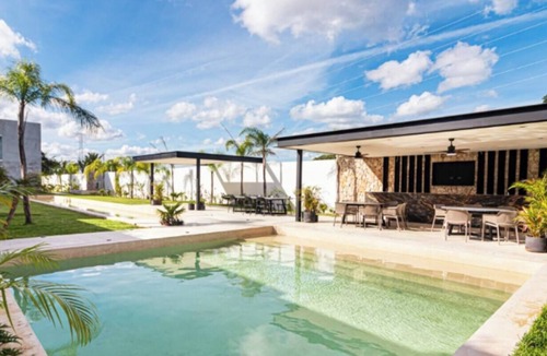 Merida Apartment | Apartment with pool, gym and park
