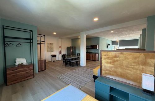 Queretaro Hotel | Apartment with Pool & Gym