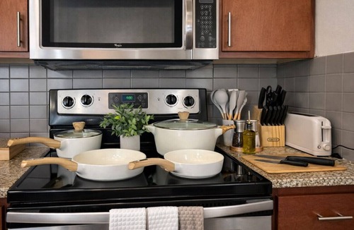 Las Colinas Apartment | Apex Executive Apartments - Lake Carolyn TX