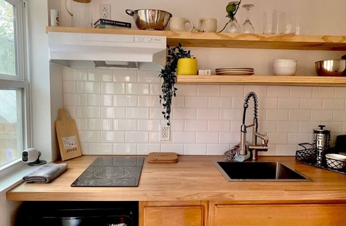 Blackshear-Prospect Hill House | ATX Tiny House. Quick Trip to Zilker & ACL.