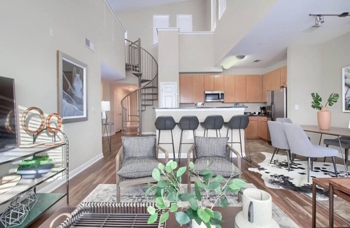 West Campus Apartment | Austin 4BR + Loft Townhome + Walk to West Campus