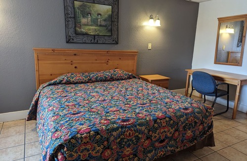 Walnut Forest Hotel | Austin Motor Inn