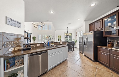 West Oak Hill House | Austin Retreat House | 6BR | Yoga Gym | BBQ Yard