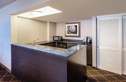 McKinney Hotel | Austin Southpark Hotel