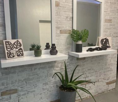 Zona 13 Hotel | Ayari Bed & Breakfast