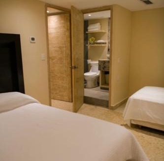 Granjas del Marques Apartment | Azteca Princess Newly Renovated Condo with Pool