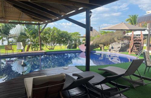 Livingston House | Bahía Caimán , Río dulce