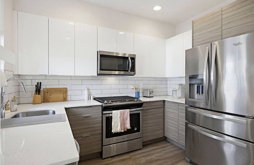 West Woodland House | Ballard Rooftop 3BR Modern Townhome