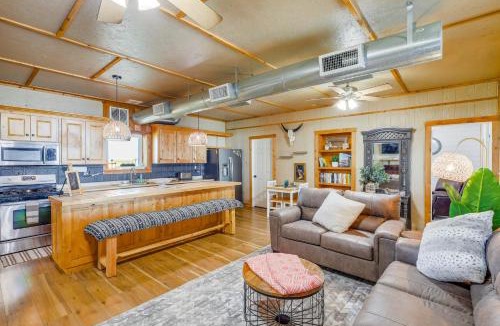 McGregor House | Barndominium McGregor Vacation Rental on 5 Acres