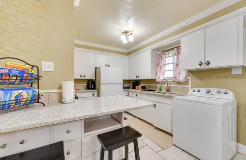 Scotlandville House | Baton Rouge Vacation Rental w/Yard: 10 Mi to LSU!