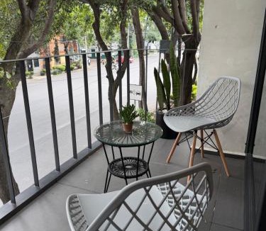 Roma Sur Hotel | BC102 Roma Loft with Balcony, Fast WiFi & Terrace