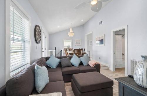 Jamaica Beach House | Beach bungalow with large, wrap-around deck, close to beach