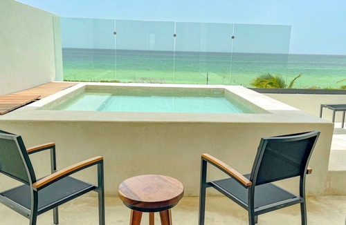 Telchac Puerto Apartment | Beach Front Family Condo