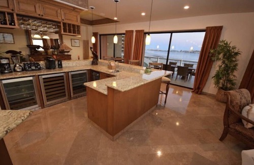 Puerto Penasco Condo | Beach front , Water front low level condo Las Palomas Resort . Cordoba 208.