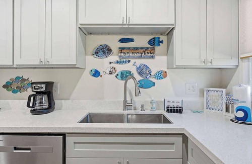 Del Mar Apartment | Beach Haven 3BR · 2 Suites · Walk to McGee Beach