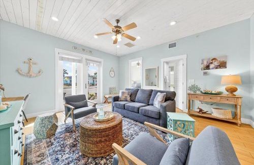 Cinnamon Shore Apartment | Beach Haven TC 3103