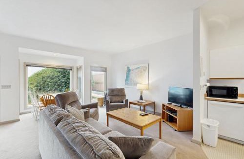 Bandon Apartment | Beach Loop Condo #1 - North Unit