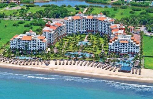 Nuevo Vallarta Apartment | Beachfront 2 bedroom Condo in Playa Royale Resort, Nuevo Vallarta