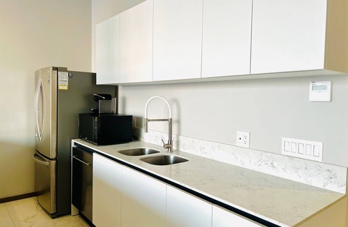 Flamingos Apartment | Beachfront 3BR-3BA SunsetParadise