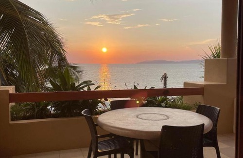 Barra de Potosi Apartment | Beachfront apartment playa blanca