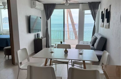 Las Brisas Apartment | Beachfront apartment
