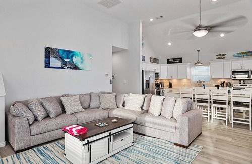 Port Bolivar House | Beachfront, Heated Pool, 2 Hot Tubs, Lift, Putt Putt, Pet Friendly, Sleeps 32