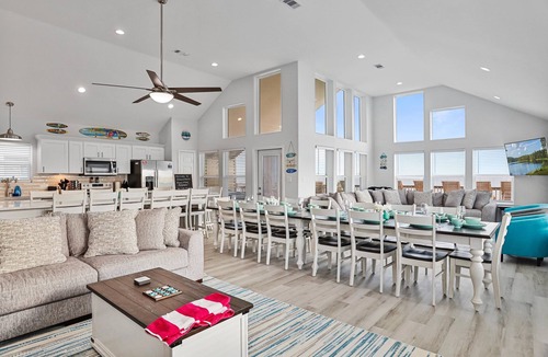 Port Bolivar House | Beachfront, Heated Pool, 2 Hot Tubs, Lift, Putt Putt, Pet Friendly, Sleeps 32