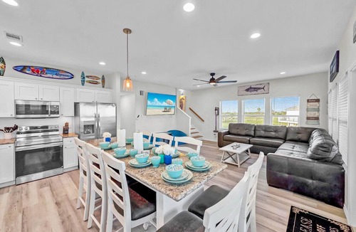 Port Bolivar House | Beachfront, Heated Pool, Hot Tub, Lift, Putt Putt, Pet Friendly, Sleeps 24