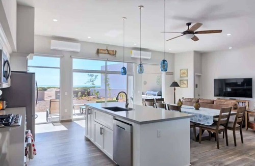 Laguna Shores House | Beachfront Home Luxury Laguna Shores Resort