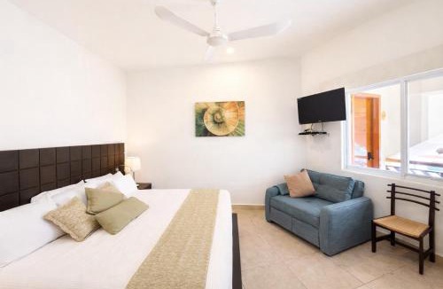 Puerto Escondido Apartment | Beachfront in a peaceful Resort 8mi from Puerto Escondido