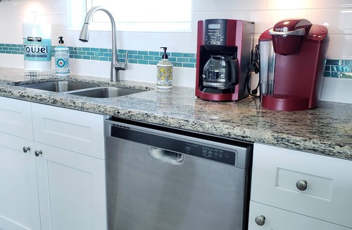 Port Bolivar House | Beachfront | Ocean Views, Sunroom & Pet-Friendly