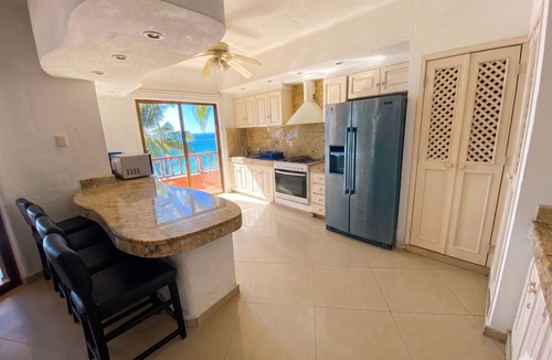 South Hotel Zone Apartment | Beachfront Paradise, 5-bdr, 3-bath, Resort Access