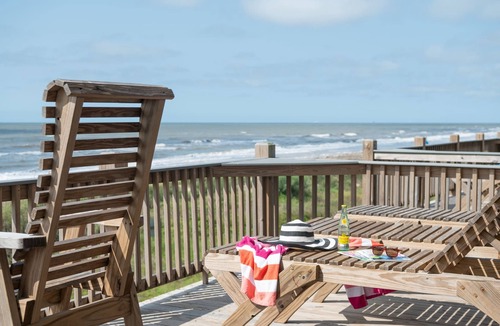 Port Bolivar House | Beachfront Perfect for Groups