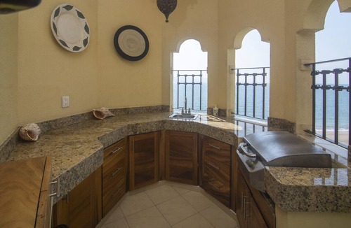 Marina Vallarta Condo | Beachfront Penthouse stunning views
