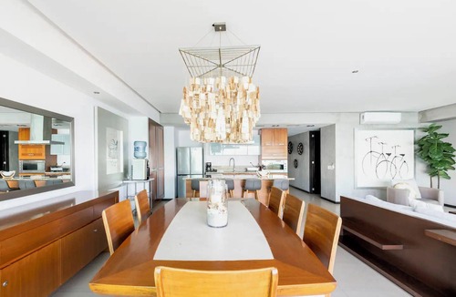 South Hotel Zone Apartment | Beachfront Peninsula PV 8th Floor