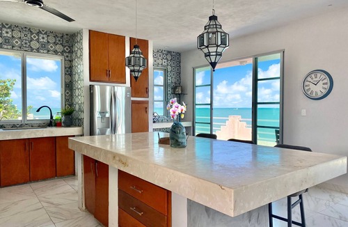 Chelem Condo | Beachfront Penthouse with pool and amazing views