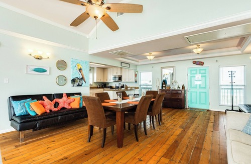 Jamaica Beach House | Beachfront, Pet Friendly, Deep Covered Deck & Vacay Ready!