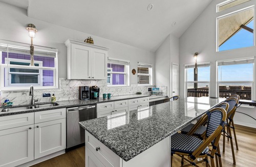 Port Bolivar House | Beachfront | Pool | Ocean Views, Loft & Bar