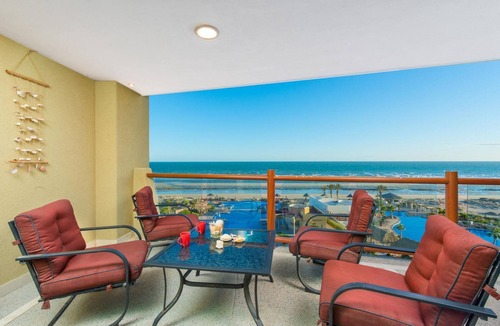 Puerto Penasco Condo | Beachfront Tranquil Resort with Edgeless Pools, Sauna