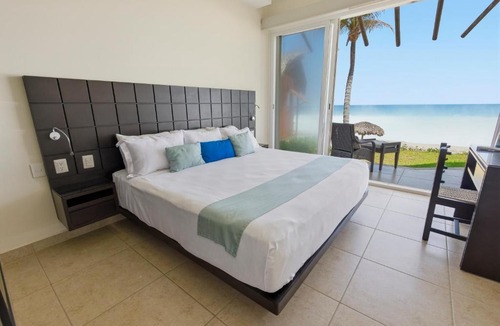 San Pedro Mixtepec Apartment | Beachfront Vacation Condos, Palmarito Beach, Vivo Resorts