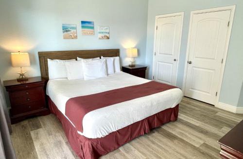 Port Aransas Apartment | Beachgate Condo Suites and Hotel 321 - 322 condo
