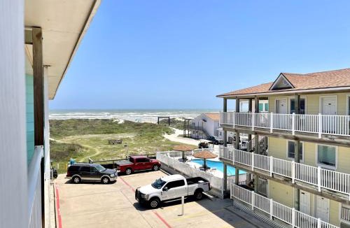 Port Aransas Apartment | Beachgate Condo Suites and Hotel 536 - 537a - 537b condo